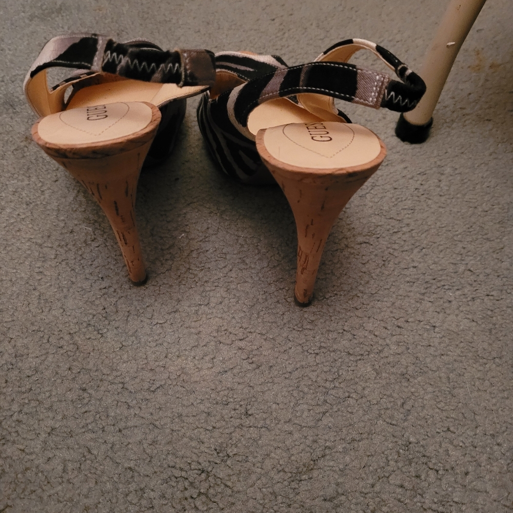 Guess, 4 inch high heels, animal print shoes - Picture 3 of 4